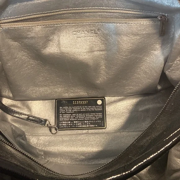 Chanel handbag - Picture 10 of 11